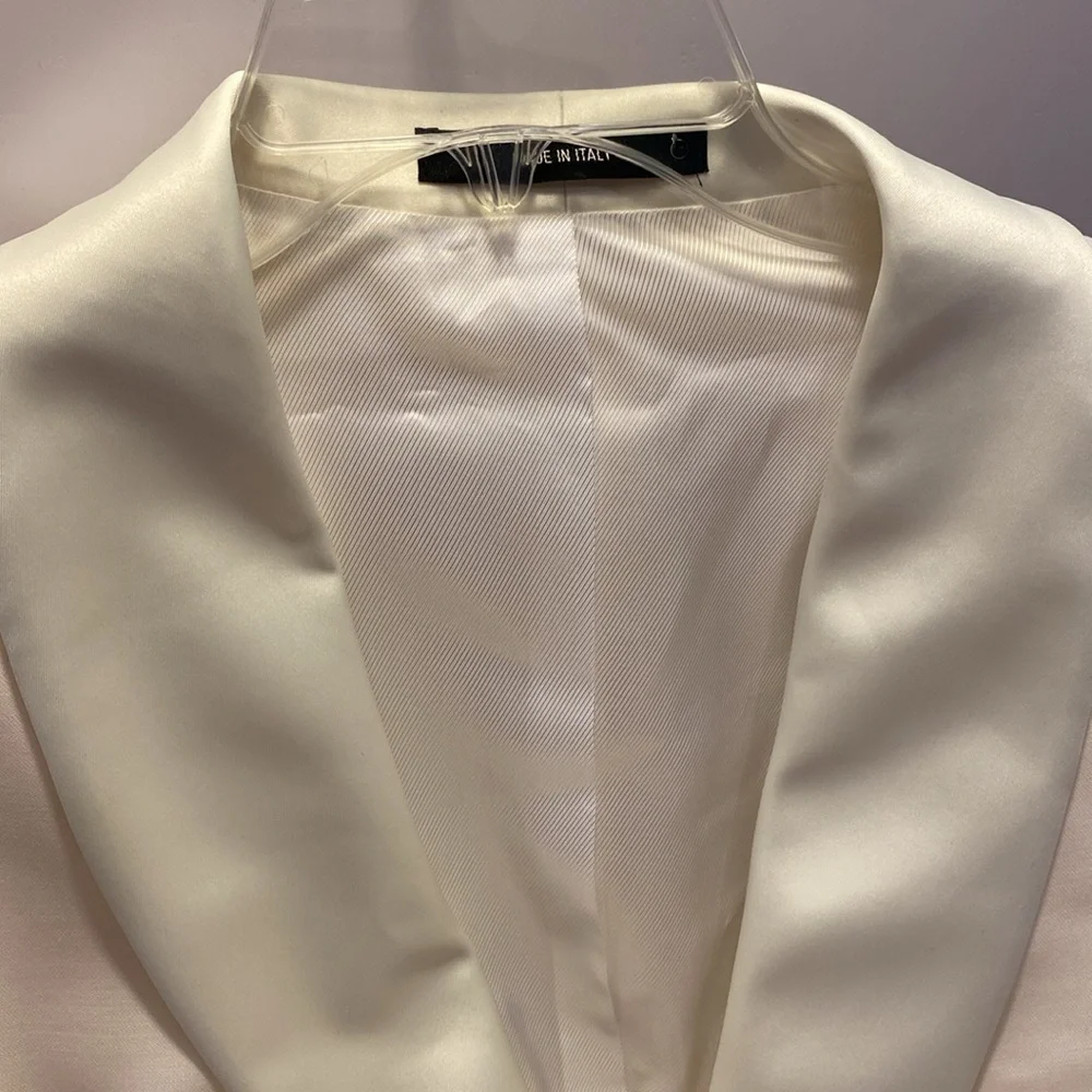 Todd Snyder Ivory Shawl Collar Tuxedo Jacket Sz 46R. NWT See Pictures.